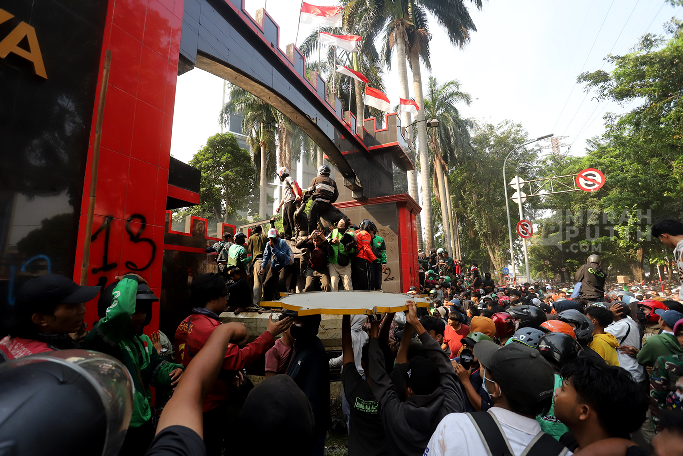 PB PMII Serukan Hindari Anarkisme di Tengah Gelombang Demonstrasi Nasional PB PMII Serukan Hindari Anarkisme di Tengah Gelombang Demonstrasi Nasional