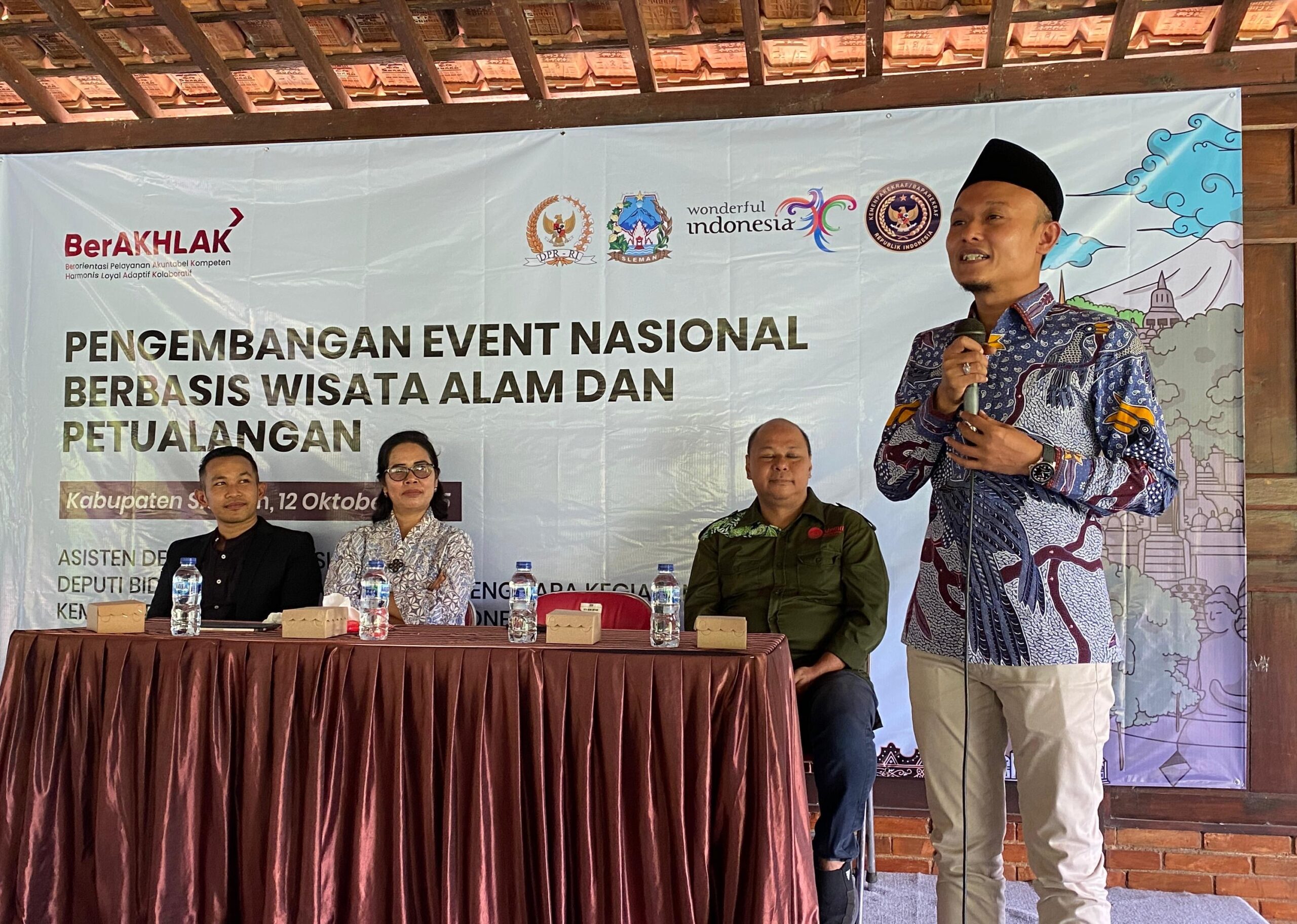 Kaisar Abu Hanifah: Sektor Pariwisata Strategis, Perlu Partisipasi Masyarakat Kaisar Abu Hanifah: Sektor Pariwisata Strategis, Perlu Partisipasi Masyarakat