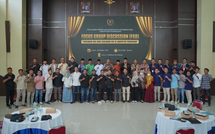 PWI Pamekasan Gelar FGD tentang UHC, Layanan Kesehatan Disorot