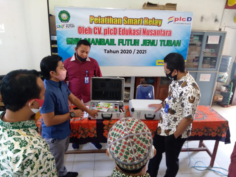 SMK Manbail Futuh Gelar Pelatihan Smart Relay