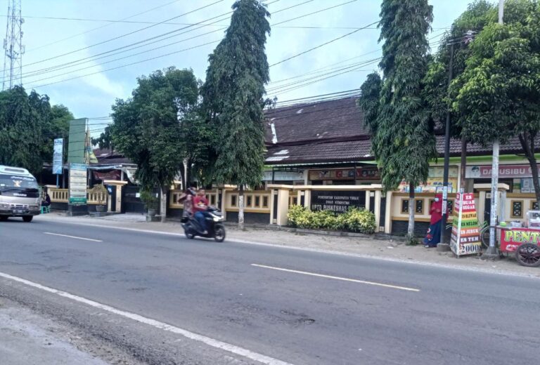 Hindari Penyebarann Covid-19: Lima Puskesmas di Tuban Lockdown