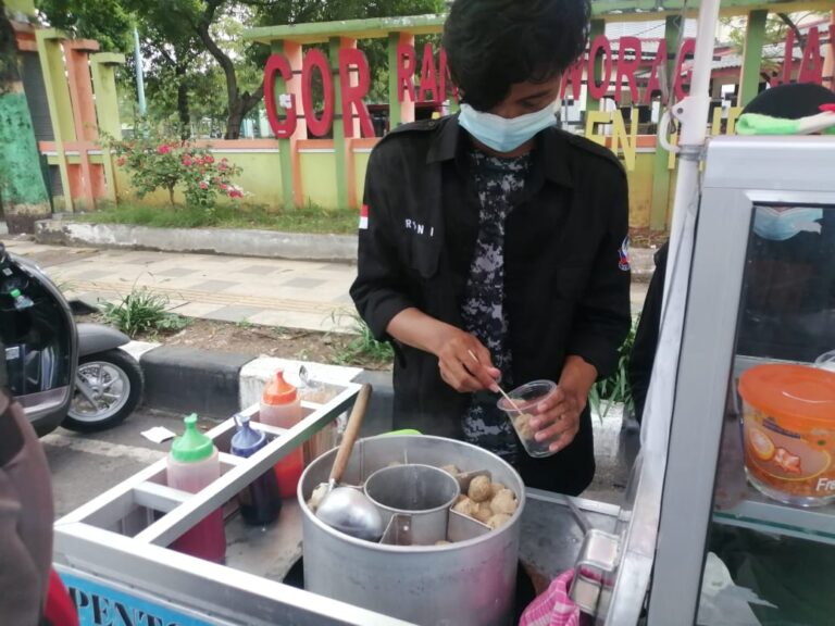 Pentol Seefood, Bisnis Kuliner Mahasiswa UNIROW