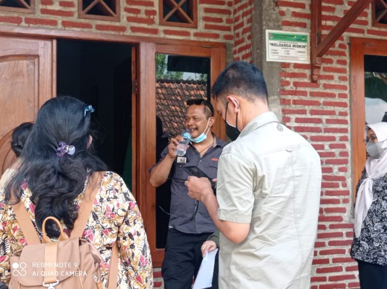 Dikabarkan KPM BPNT Tuban Terima Telur Busuk, Begini Faktanya