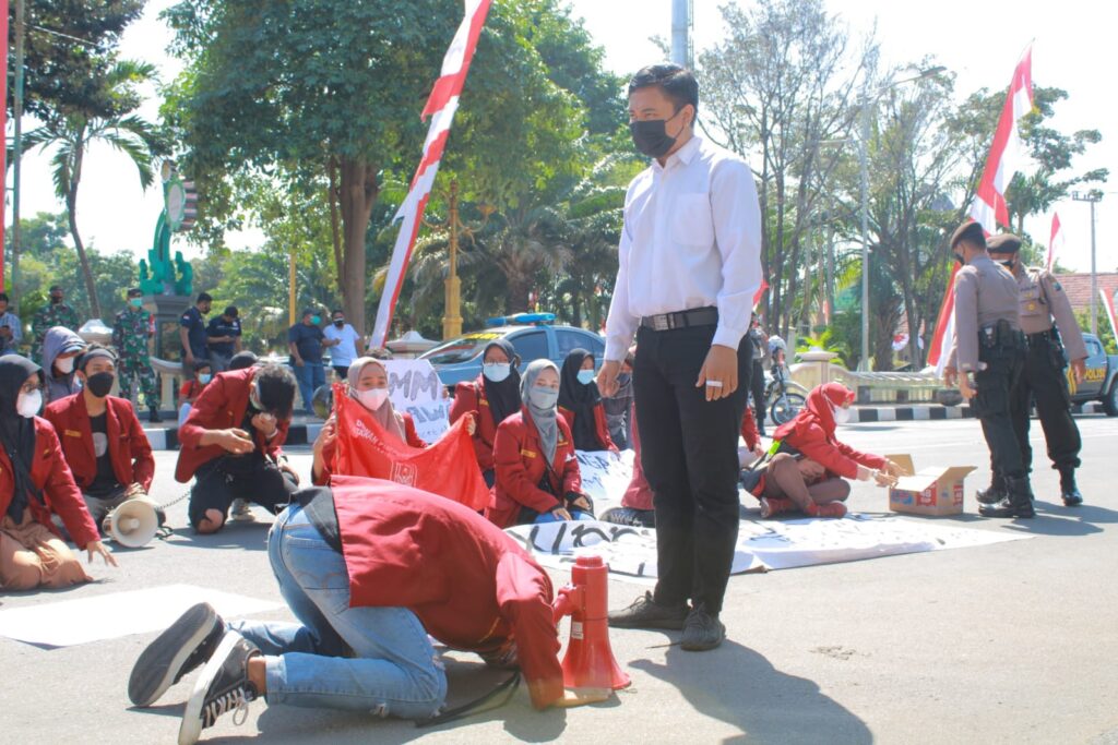 IMM Tuban Gelar Aksi Tuntut Pemerintah Lakukan Evaluasi dan Kaji Ulang Kebijakan PPKM