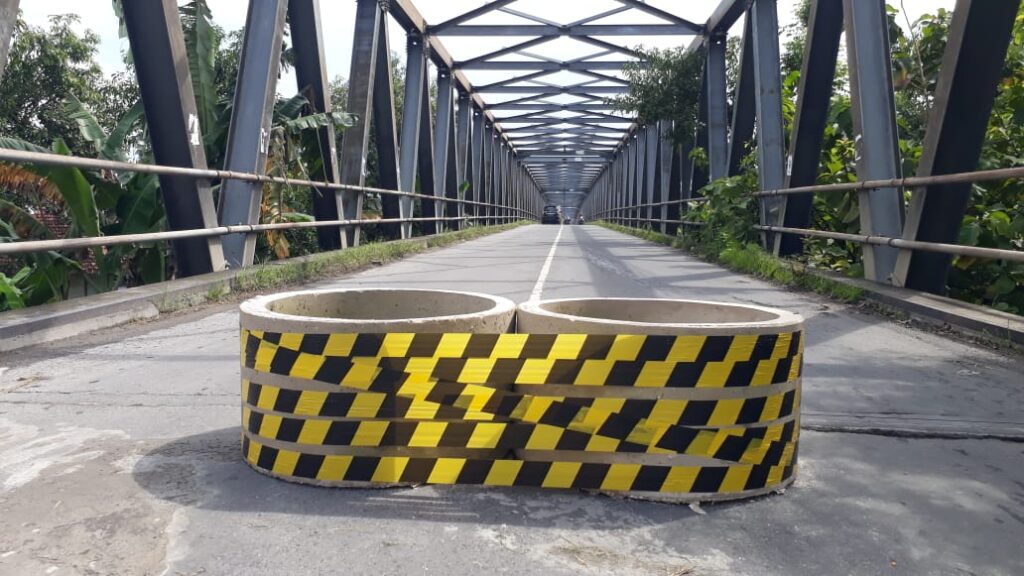 Jembatan Soko - Glendeng Kembali Ditutup, Tiang Penyangga Alami Penurunan