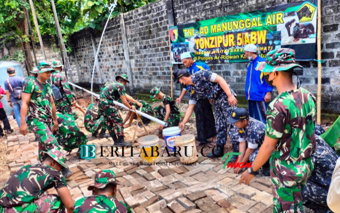 Yonzipur V/ABW Kodam V/Brawijaya Sukseskan Program TNI Manunggal Air di Ponpes Ar-Ridwan Tuban