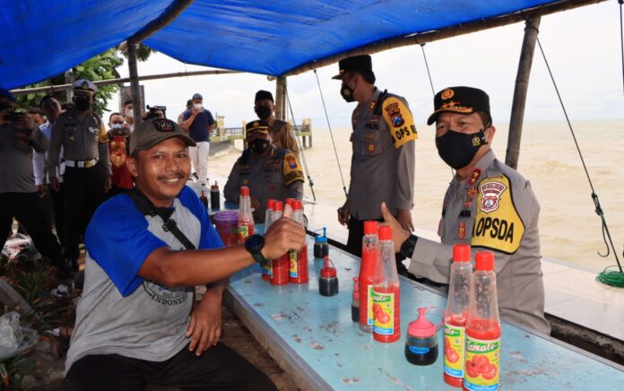 Diajak Ngobrol Kapolda Jatim, Penjual Bakso ini Mengaku Sempat Kaget