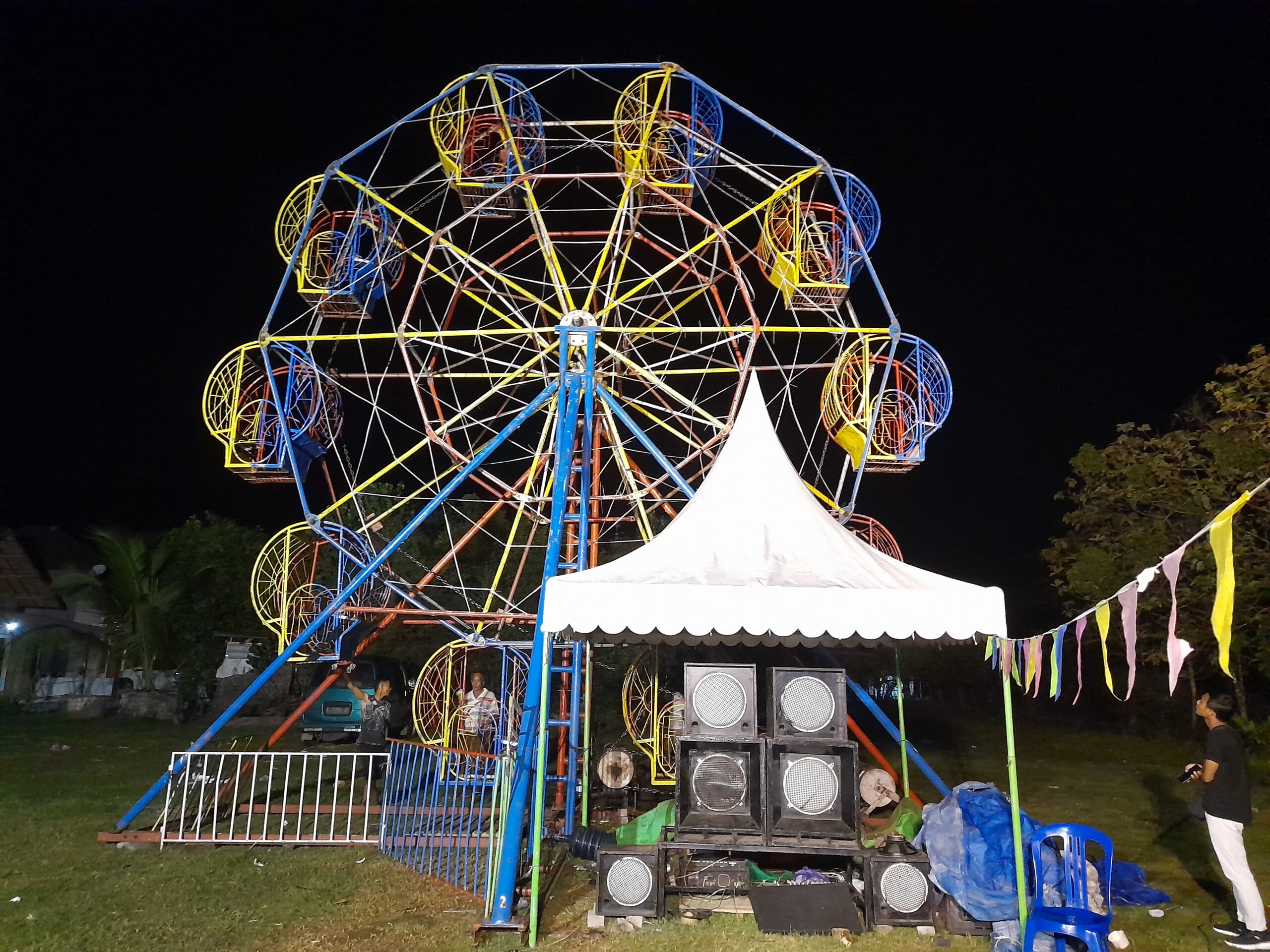 Seorang Anak Terbakar Saat Menikmati Komedi Putar di Pasar Malam Jenu