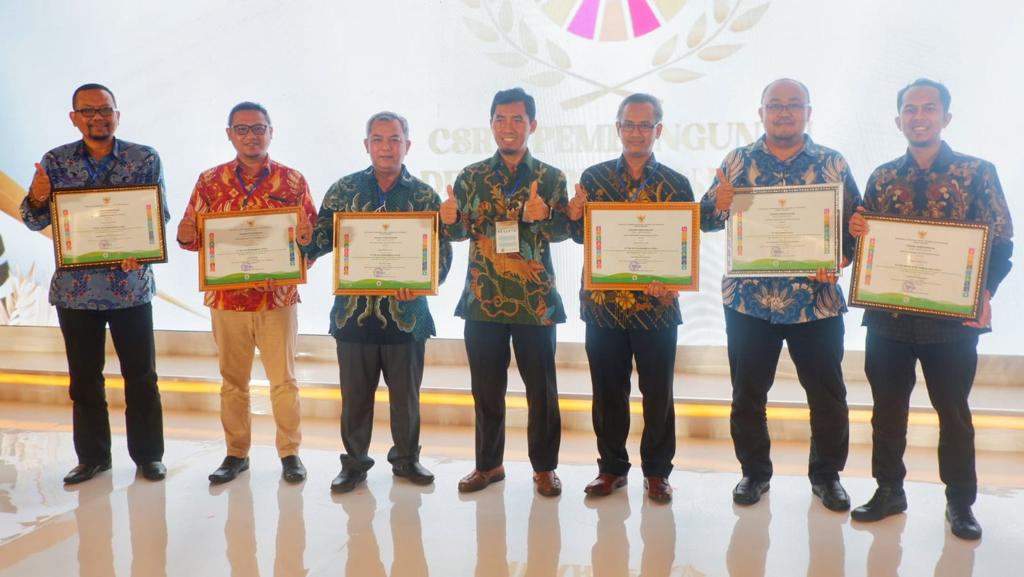 5 Unit PT PJB Terima Penghargaan Kegiatan CSR dan PDB Dari Kemendes PDTT