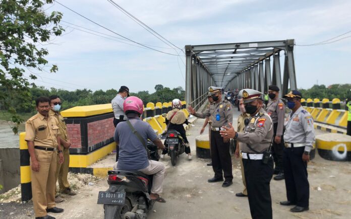 Jembatan Glendeng Kembali di Buka Untuk Roda Dua, Roda Empat Belum Bisa Melintas