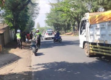 Hadang Truk Sambil Bawa Batu, Gerombolan Anak Punk Dibubarkan Polisi