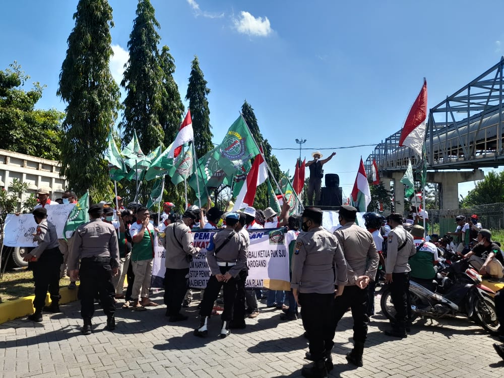 Serikat Pekerja Ring Satu Subcont PT. SBI Tuban Gelar Aksi Unjuk Rasa, Fahmi Fikroni: Harusnya Ini Tidak Sampai Terjadi