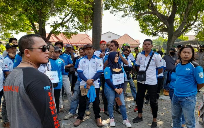 Ketua DPRD Tuban Minta Kasus PHK di IKSG Segera Ada Win-win Solution, Disnaker Tuban Akan Mengundang Mediator Dari Provinsi