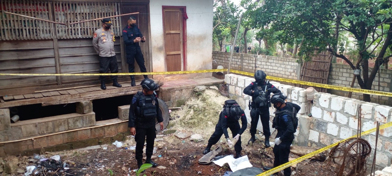 Warga Tuban Temukan Mortir Yang Masih Aktif di Belakang Rumah