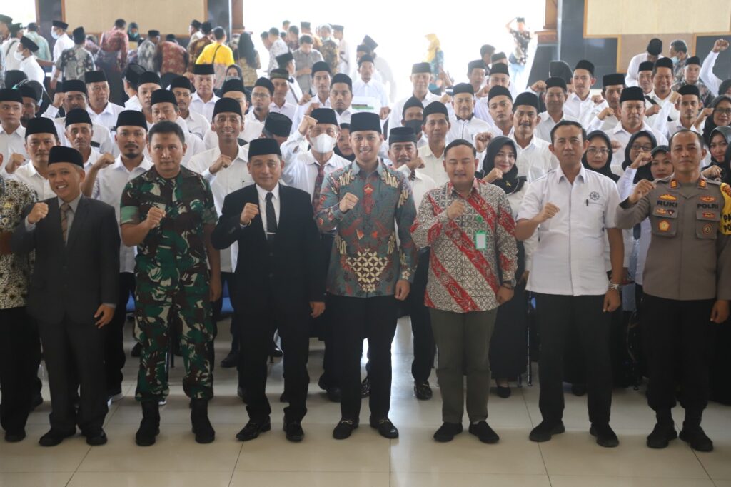 119 Cakades Ikuti Ikrar Damai, Bupati Tuban: Penyelenggara Pilkades Harus Jujur, Transparan, dan Demokratis