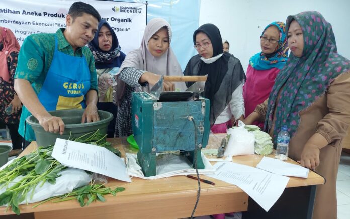 Gandeng Kelompok Binaan, SBI Tuban Selenggarakan Pelatihan Produk Turunan Sayur Organik