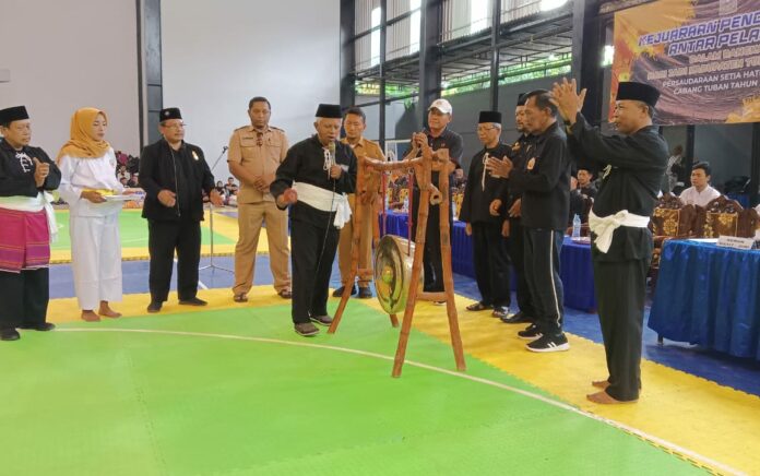 Ratusan Atlit Persaudaraan Setia Hati Terate Ikuti Kejuaraan Pencak Silat di Gedung Indoor Tuban