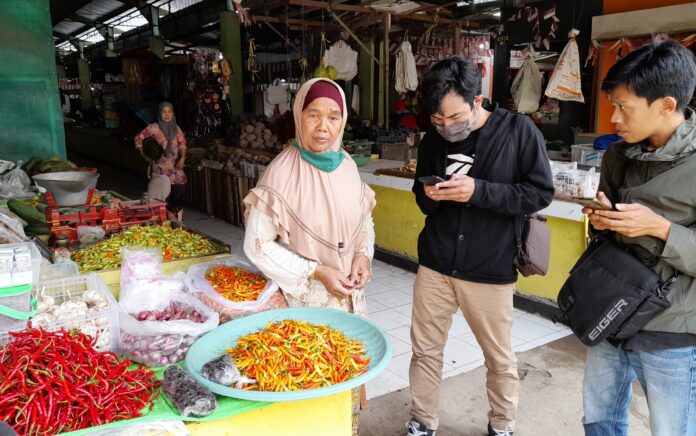 Awal Tahun, Harga Cabai Rawit Merah di Pasar Tradisional Tuban Tembus 75 Ribu per kilogram