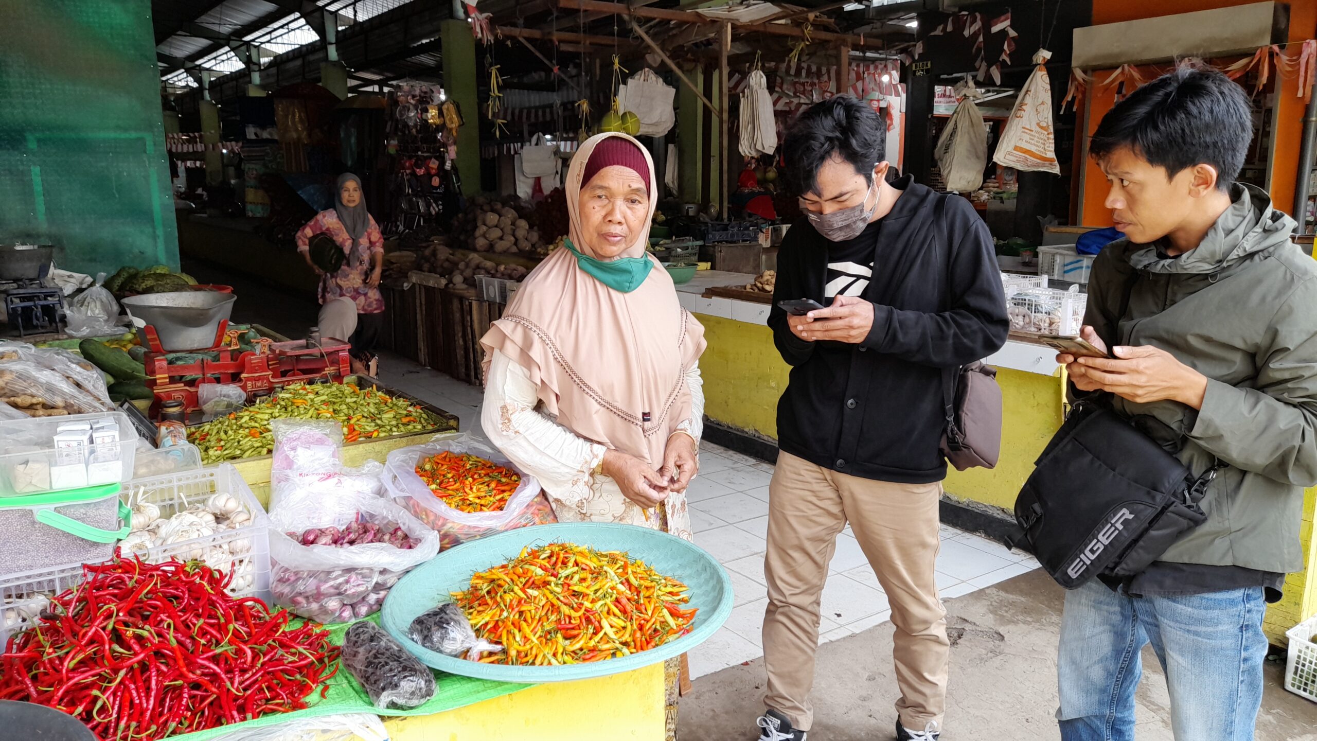 Awal Tahun, Harga Cabai Rawit Merah di Pasar Tradisional Tuban Tembus 75 Ribu per kilogram