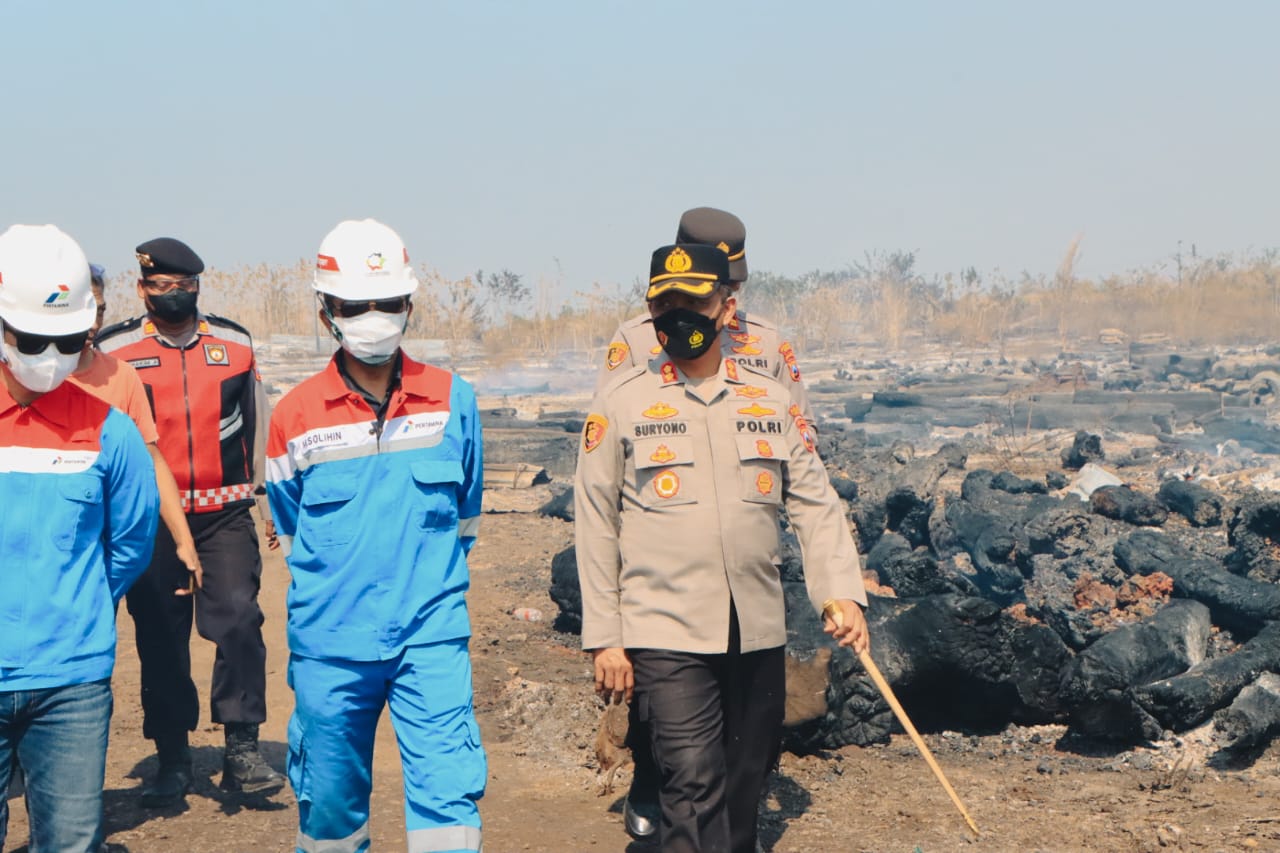 Kapolres Tuban Tinjau Lokasi Kebakaran di Lahan GRR Tuban, Penyebab Masih Proses Lidik