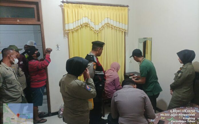 Asik Bobok di Kamar Hotel Tuban, Dua Pasangan Mesum Terjaring Razia Petugas Gabungan