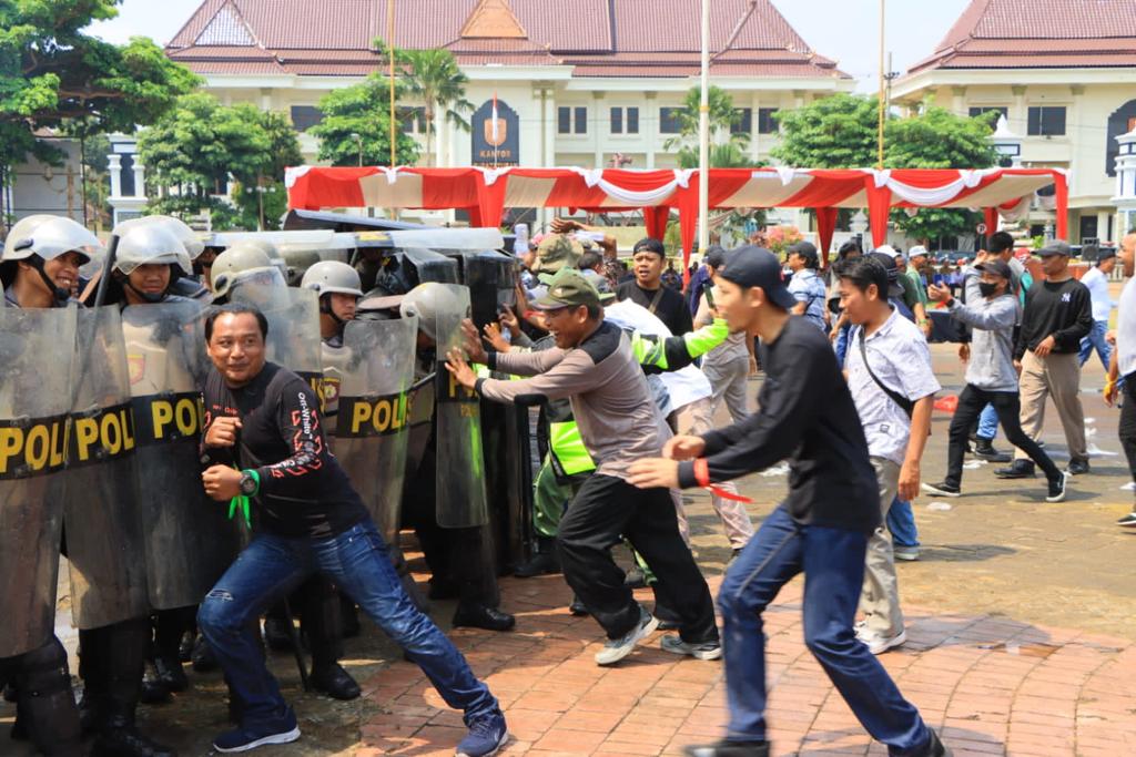 Tak Ingin Kejadian 2006 Terulang Lagi, Polres Tuban Gelar Sispamkota Jelang Pemilu 2024