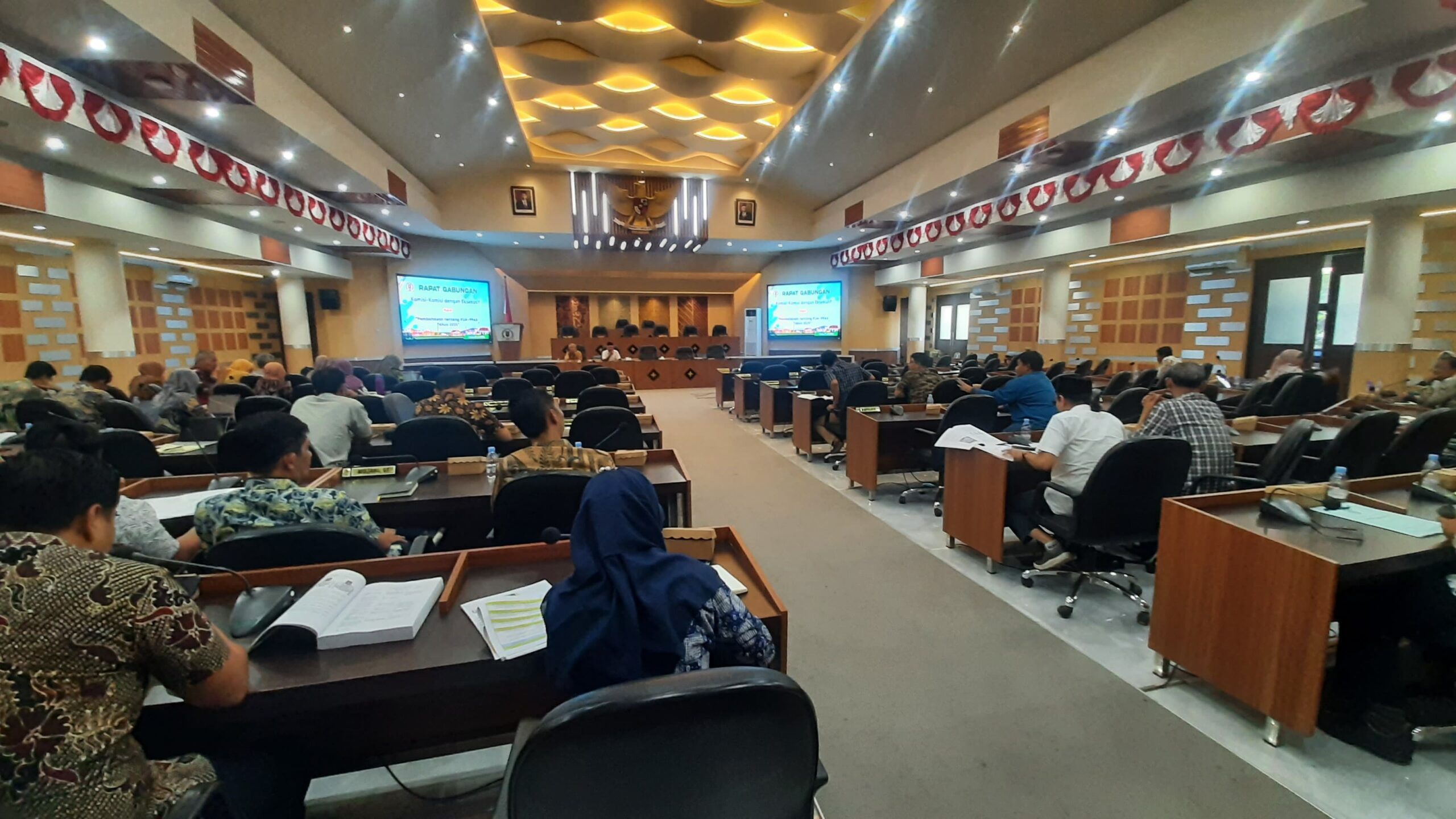 Rapat Gabungan Komisi DPRD Tuban: Hanya 7 Hadir, Separonya Legislatif Yang Tidak Terpilih Lagi