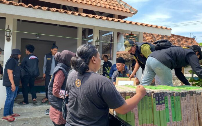 1 Tahun Musala Al-Muhasabah Beralas Karpet, Akhirnya Dapat Bantuan Keramik Dari Jatanras Polres Tuban