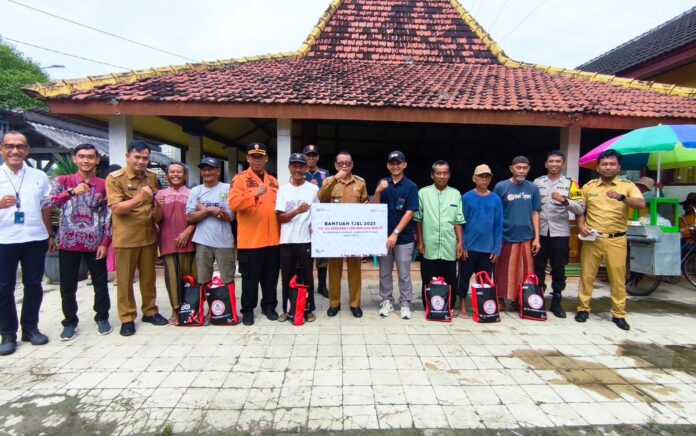 SIG Pabrik Tuban Hadir untuk Warga Terdampak Banjir di Desa Kebomelati