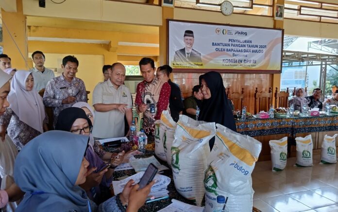 Pastikan Kualitas Beras Bapenas Layak, Eko Wahyudi Turun Gunung