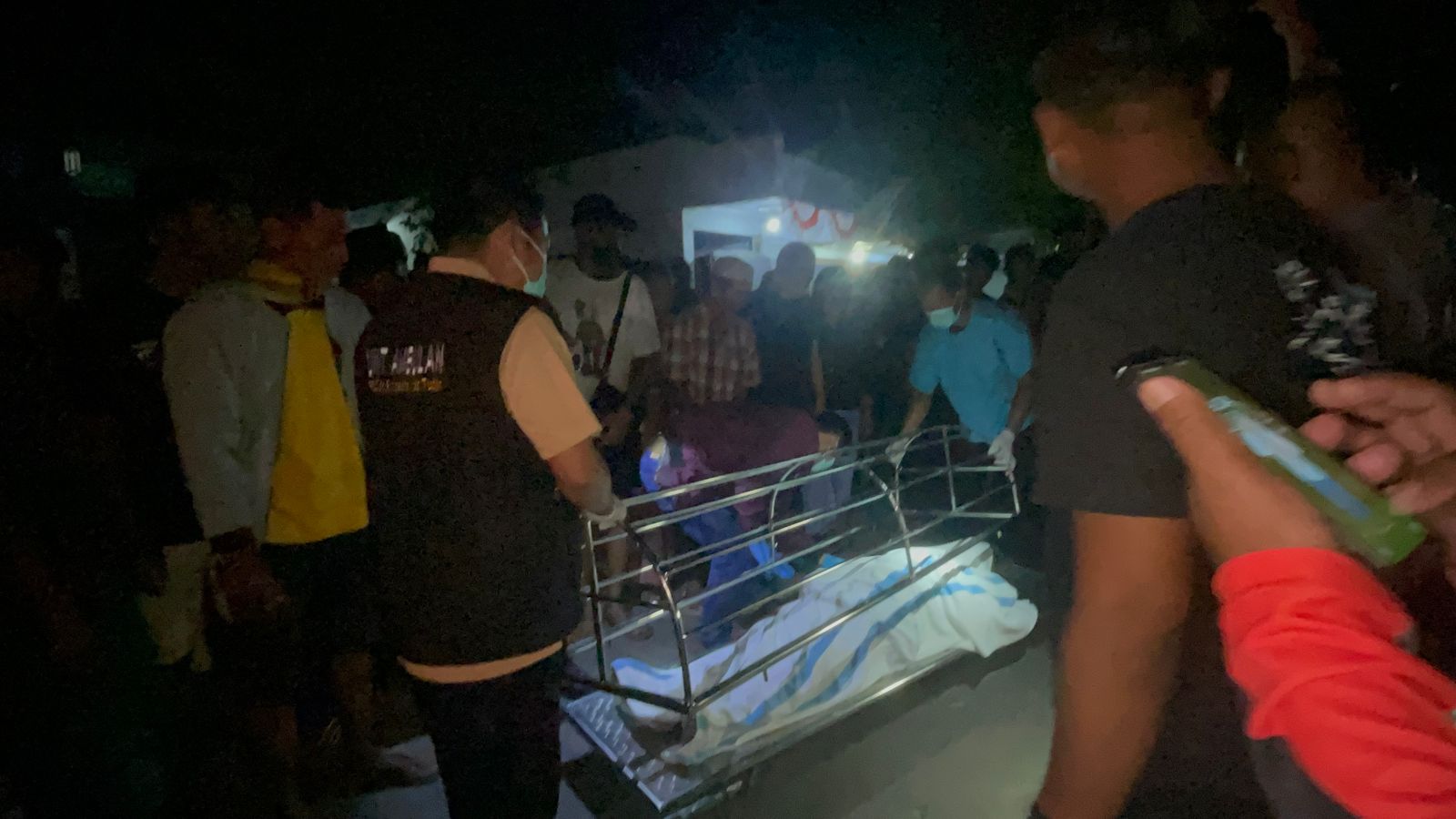 Lansia Ditemukan Meninggal di Dalam Mobil, Diduga Akibat Serangan Jantung