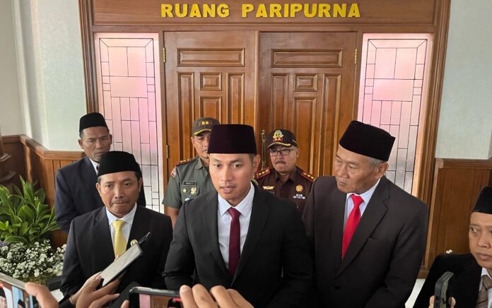 Mas Lindra Minta PKL Harus Menghormati Regulasi yang Sudah Ditetapkan Pemerintah