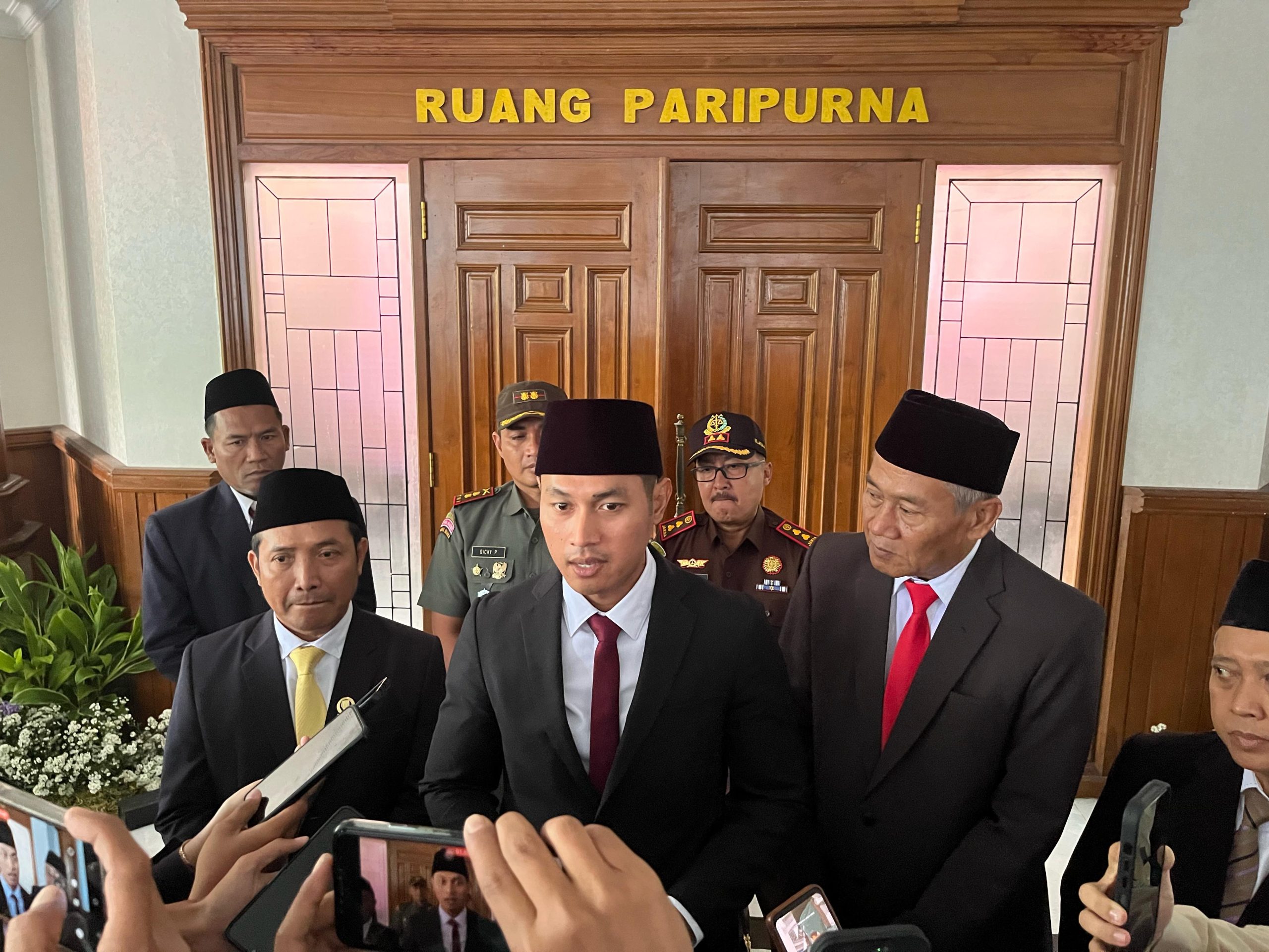 Mas Lindra Minta PKL Harus Menghormati Regulasi yang Sudah Ditetapkan Pemerintah