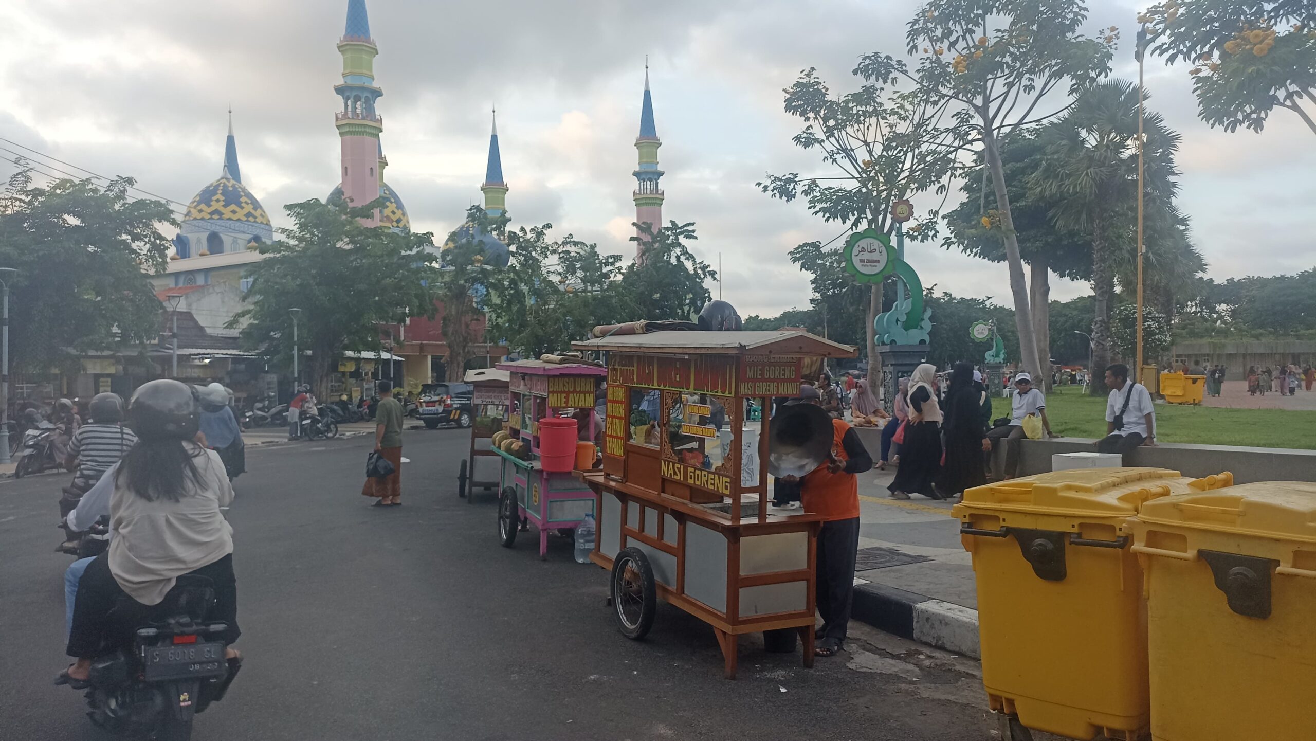Relokasi Tanpa Solusi, PKL Tuban Pilih Bertahan Meski Terancam Ditertibkan