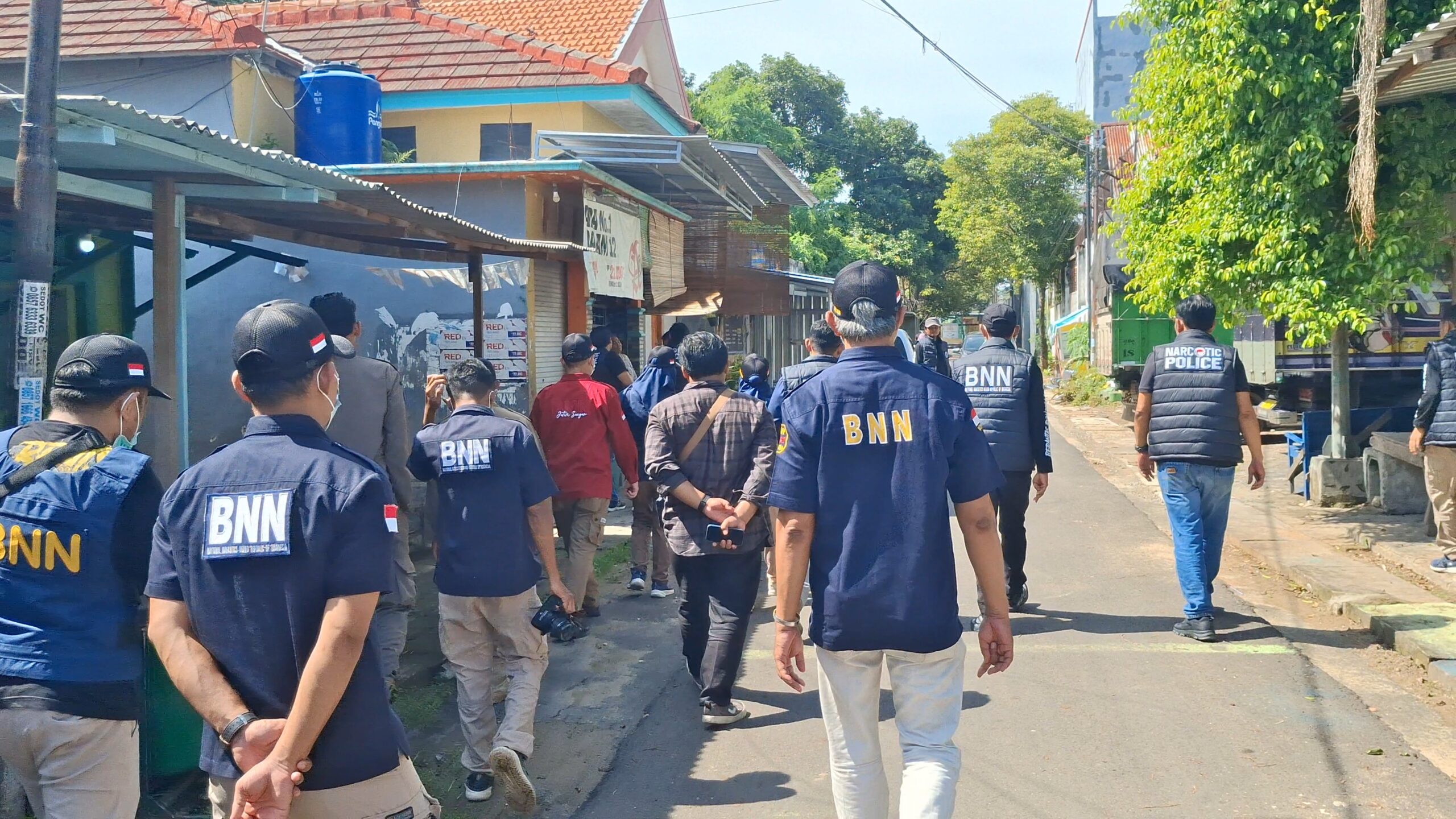 Razia Kampung Rawan Narkoba di Tuban, Empat Orang Terciduk Gunakan Sabu Razia Kampung Rawan Narkoba di Tuban, Empat Orang Terciduk Gunakan Sabu