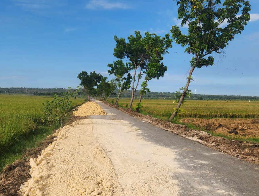 Pemkab Tuban Tingkatkan Akses Ekonomi Warga dengan Perbaikan Jalan Sembungrejo Merakurak Pemkab Tuban Tingkatkan Akses Ekonomi Warga dengan Perbaikan Jalan Sembungrejo Merakurak