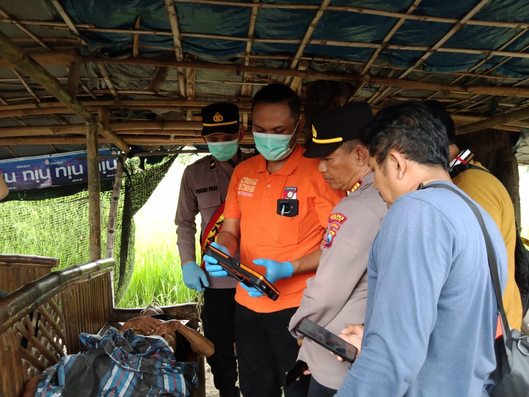 Mayat Pria Misterius Ditemukan di Warung Kopi Desa Maibit, Warga Tuban Geger Mayat Pria Misterius Ditemukan di Warung Kopi Desa Maibit, Warga Tuban Geger