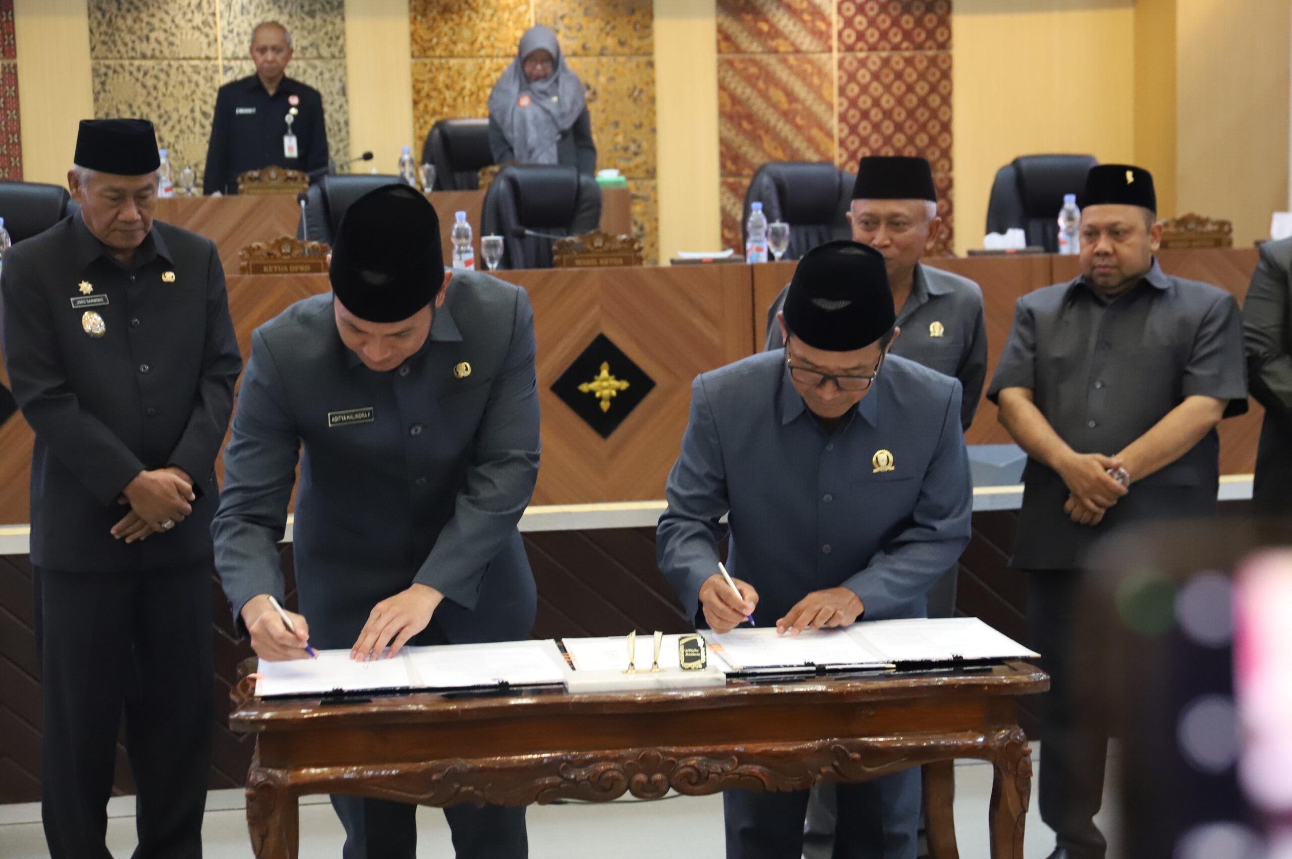 Momentum Hari Pahlawan, DPRD dan Pemkab Tuban Sahkan APBD Rp2,7 Triliun